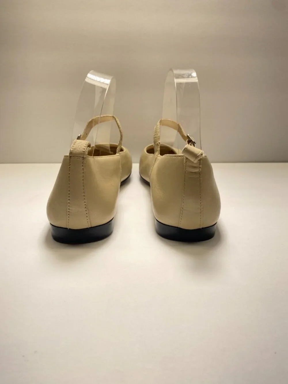 Vagabond Shoemakers WOmens Delia Mary Jane Flat Off White Leather Sz 38